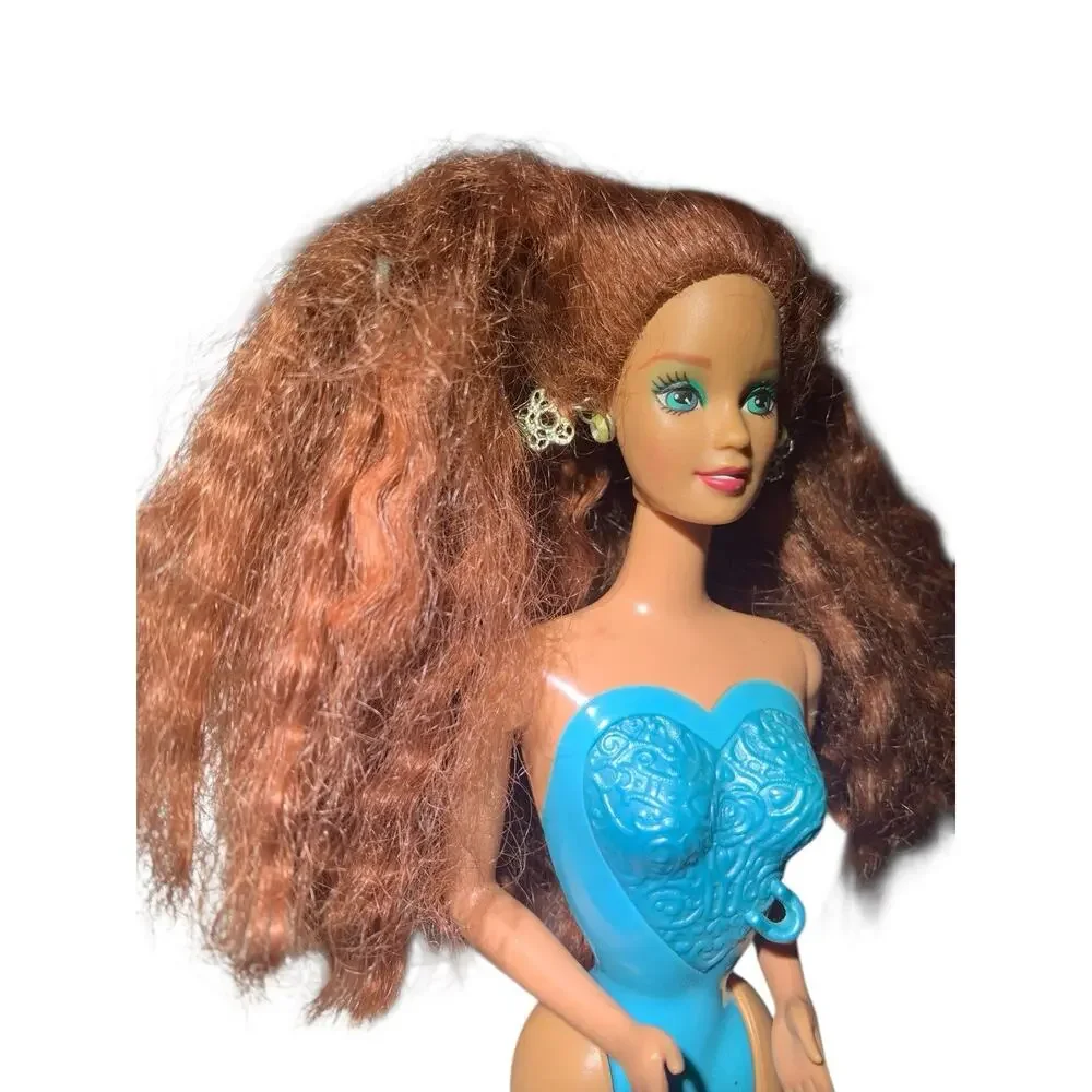 Vintage 1993 Barbie Locket Surprise Kayla Red Hair Blue Heart Doll Mattel 11209